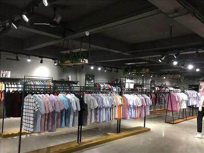 品牌折扣男裝批發市場低價處理夏季庫存尾貨